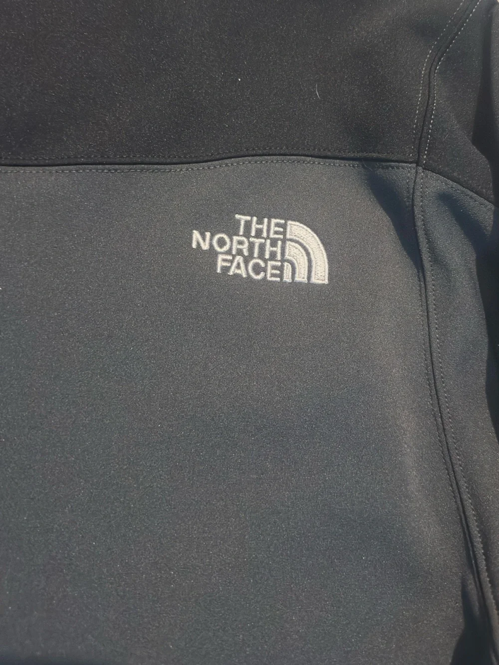 The North Face Men's Black Lightweight Softshell TKA Jacket